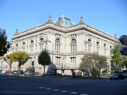 Die kaiserliche Universitätsbibliothek